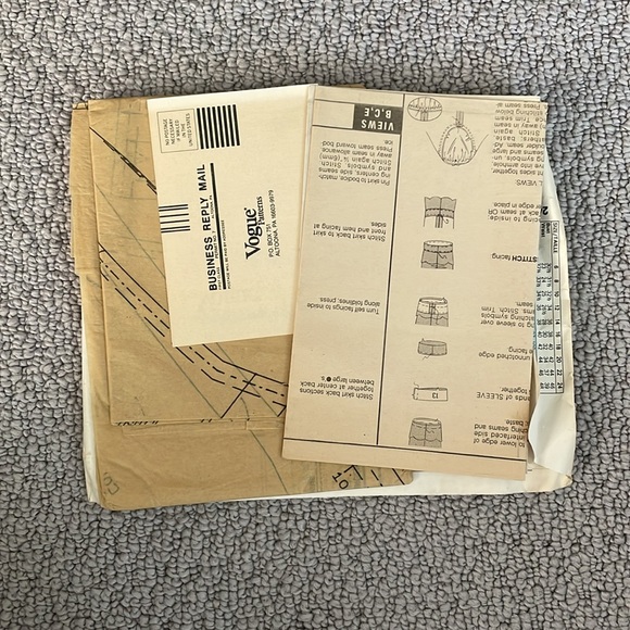 Vintage Vogue Basic Design 2422 uncut - Picture 5 of 5